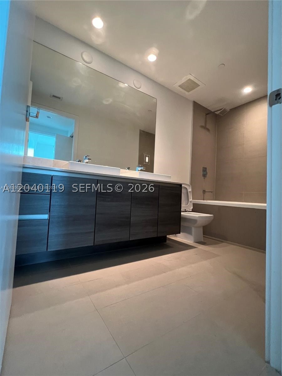 1080 Brickell Ave #3203, Miami FL 33131