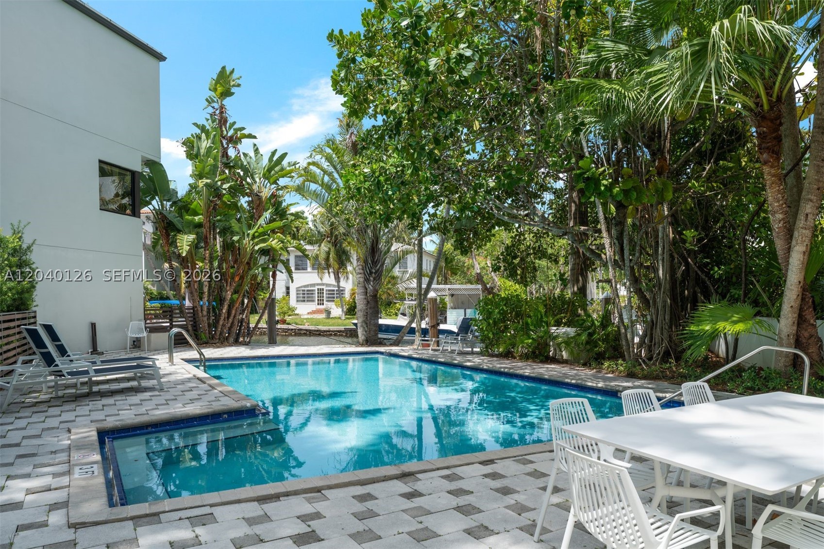 3560 W Fairview St, Miami FL 33133