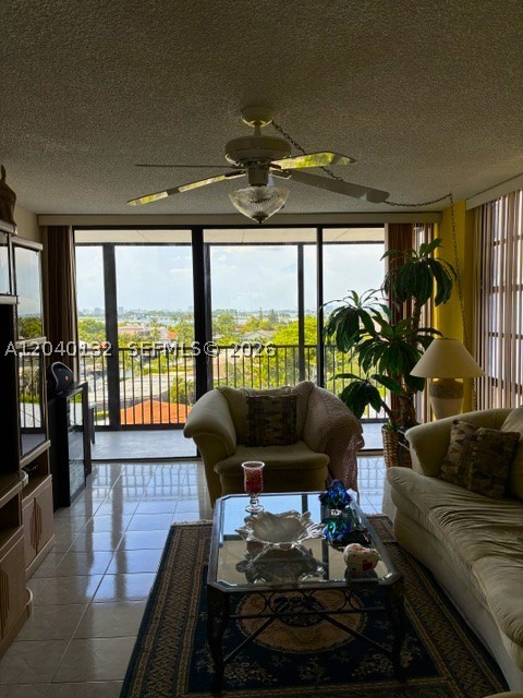 2500 NE 135th St #C611, North Miami FL 33181