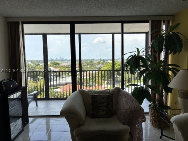 2500 NE 135th St #C611, North Miami FL 33181