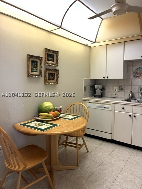 2500 NE 135th St #C611, North Miami FL 33181