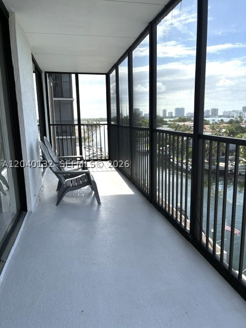 2500 NE 135th St #C611, North Miami FL 33181