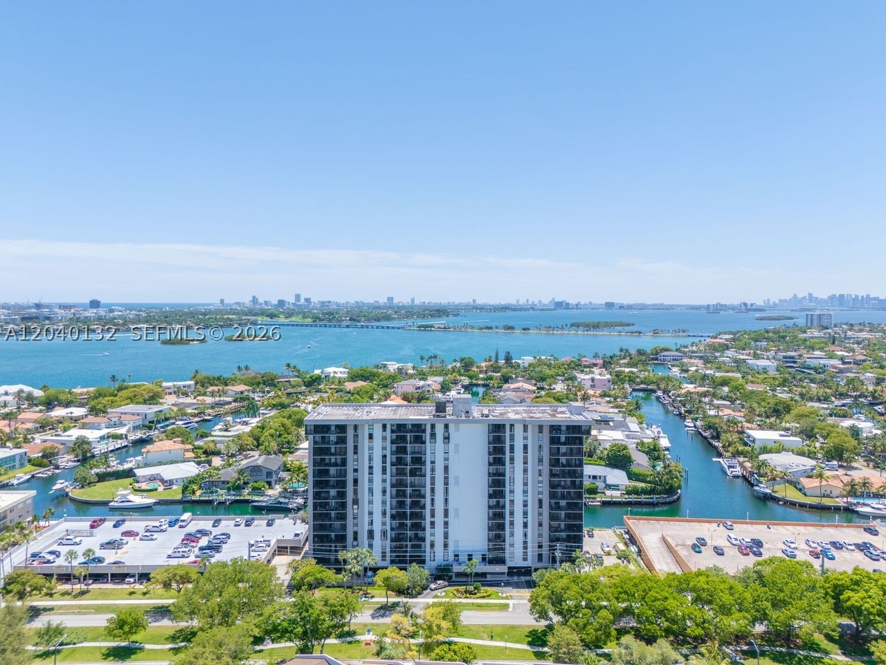 2500 NE 135th St #C611, North Miami FL 33181