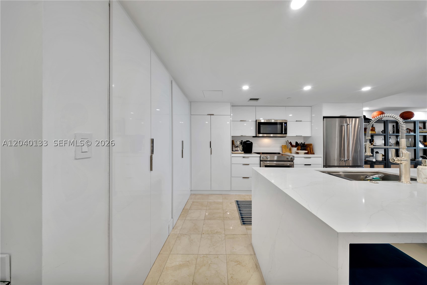 2101 Brickell Ave #1907, Miami FL 33129
