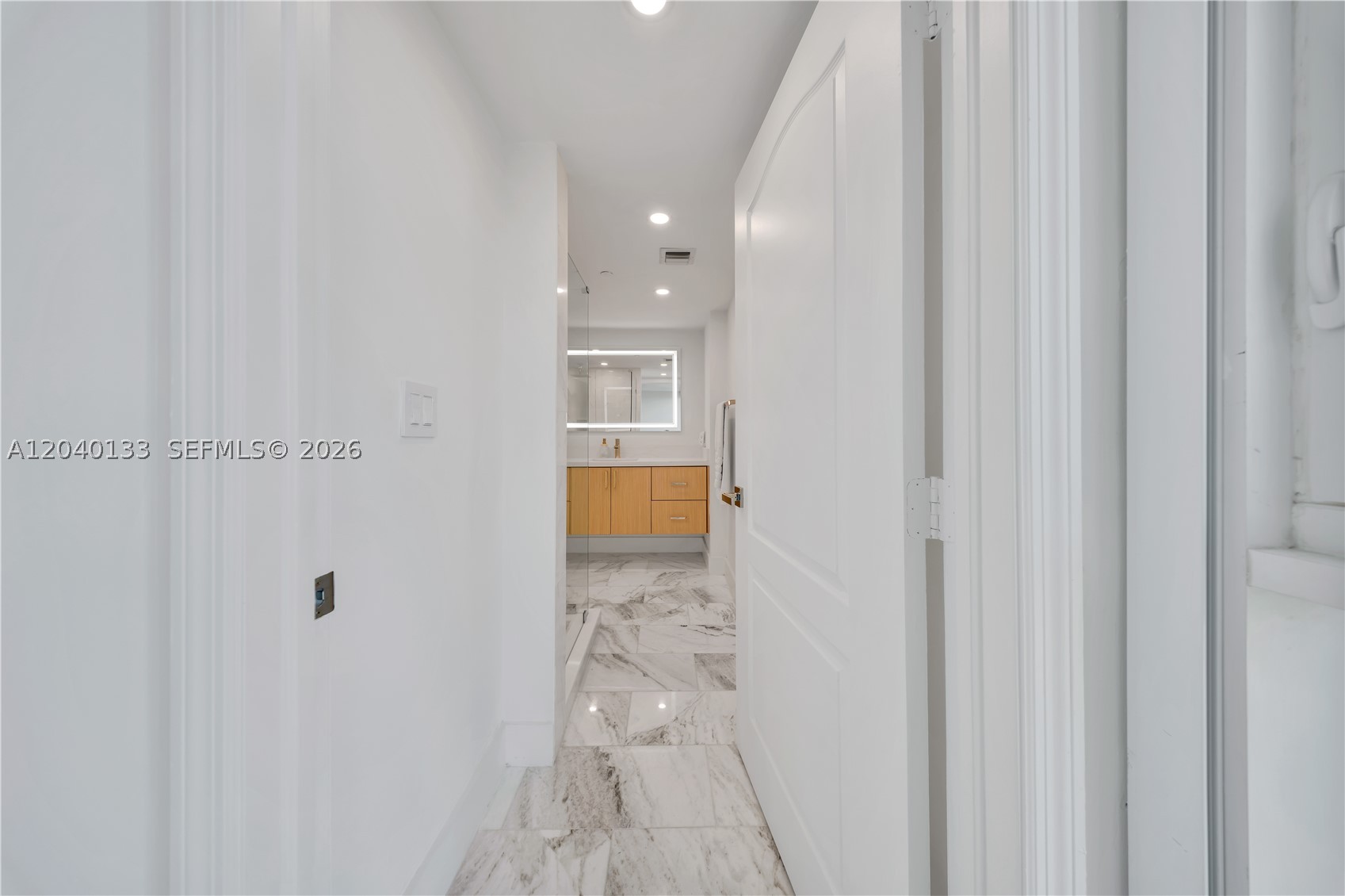 2101 Brickell Ave #1907, Miami FL 33129