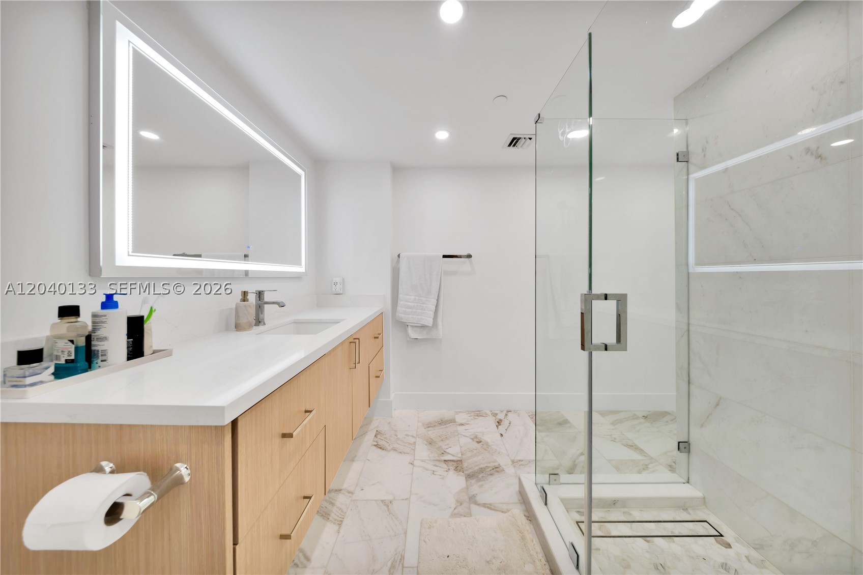 2101 Brickell Ave #1907, Miami FL 33129