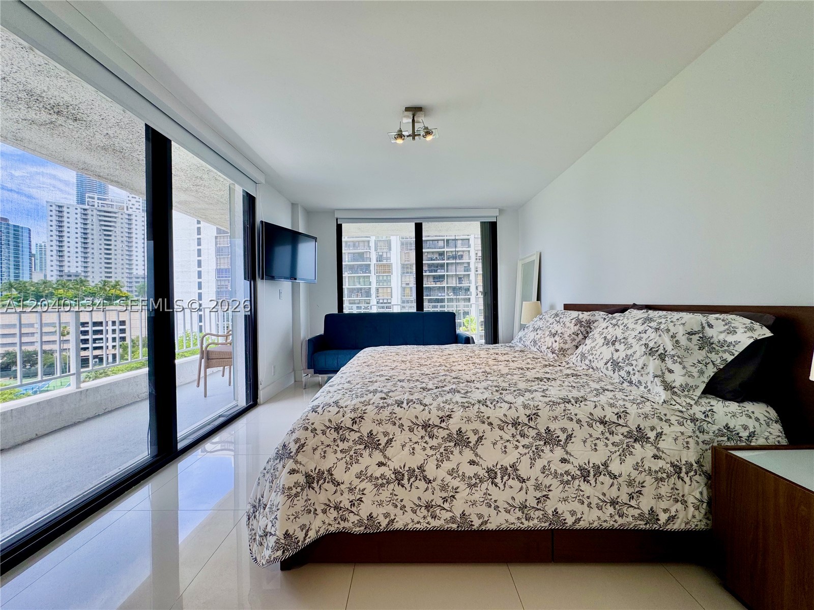 200 SE 15th Rd #9I, Miami FL 33129