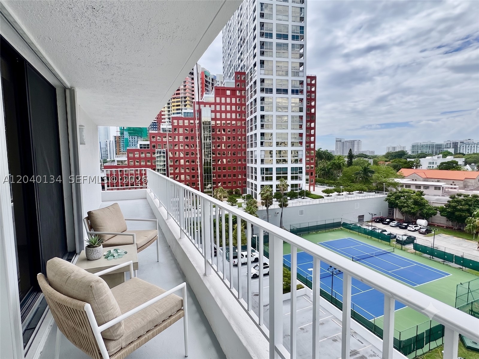 200 SE 15th Rd #9I, Miami FL 33129