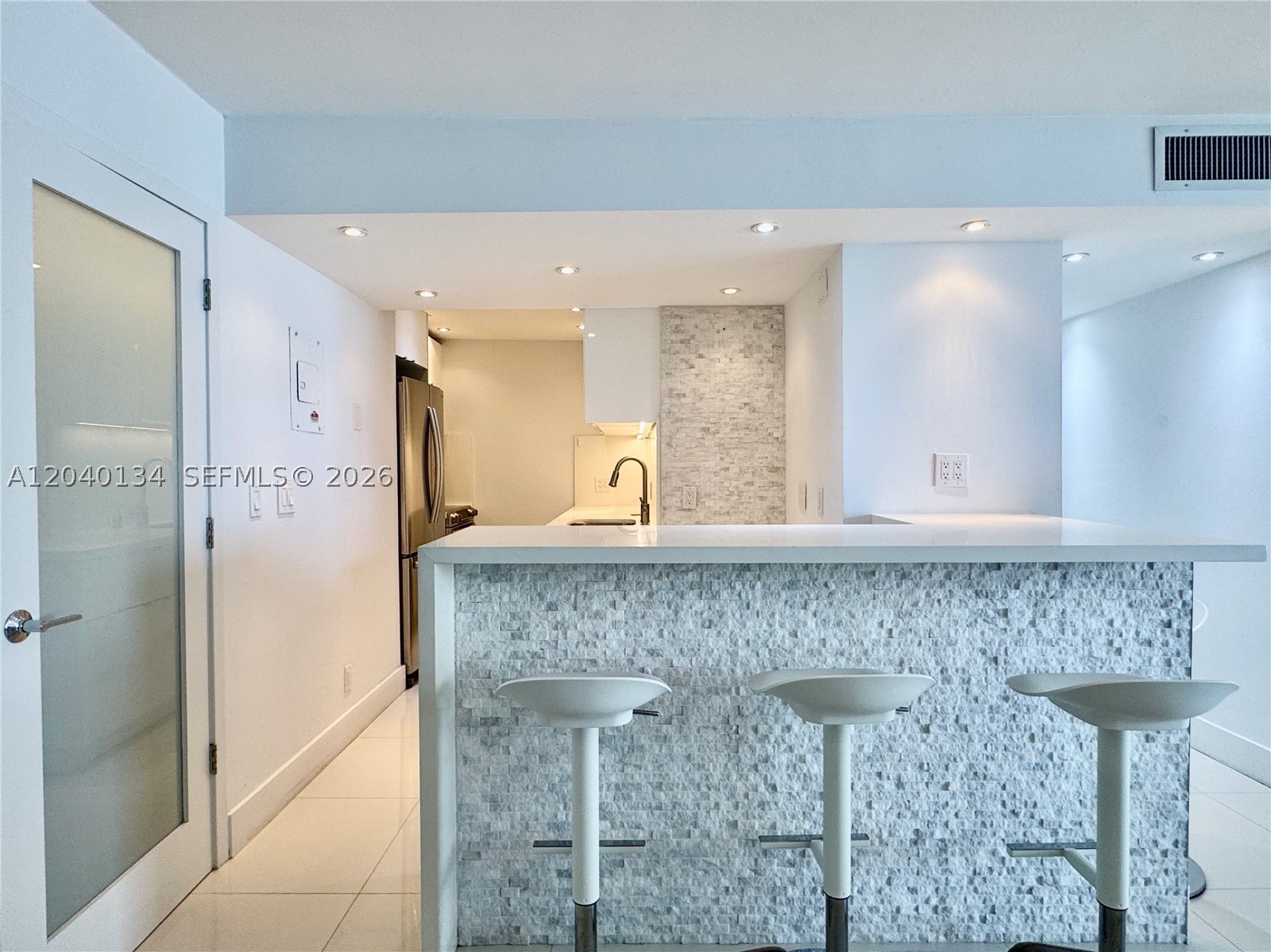 200 SE 15th Rd #9I, Miami FL 33129