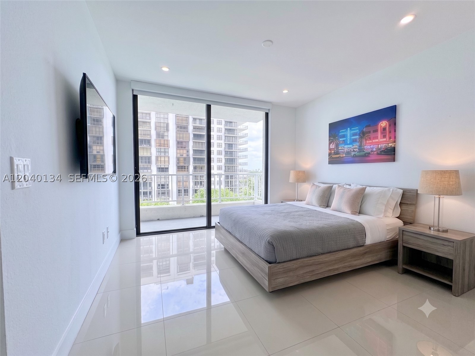 200 SE 15th Rd #9I, Miami FL 33129