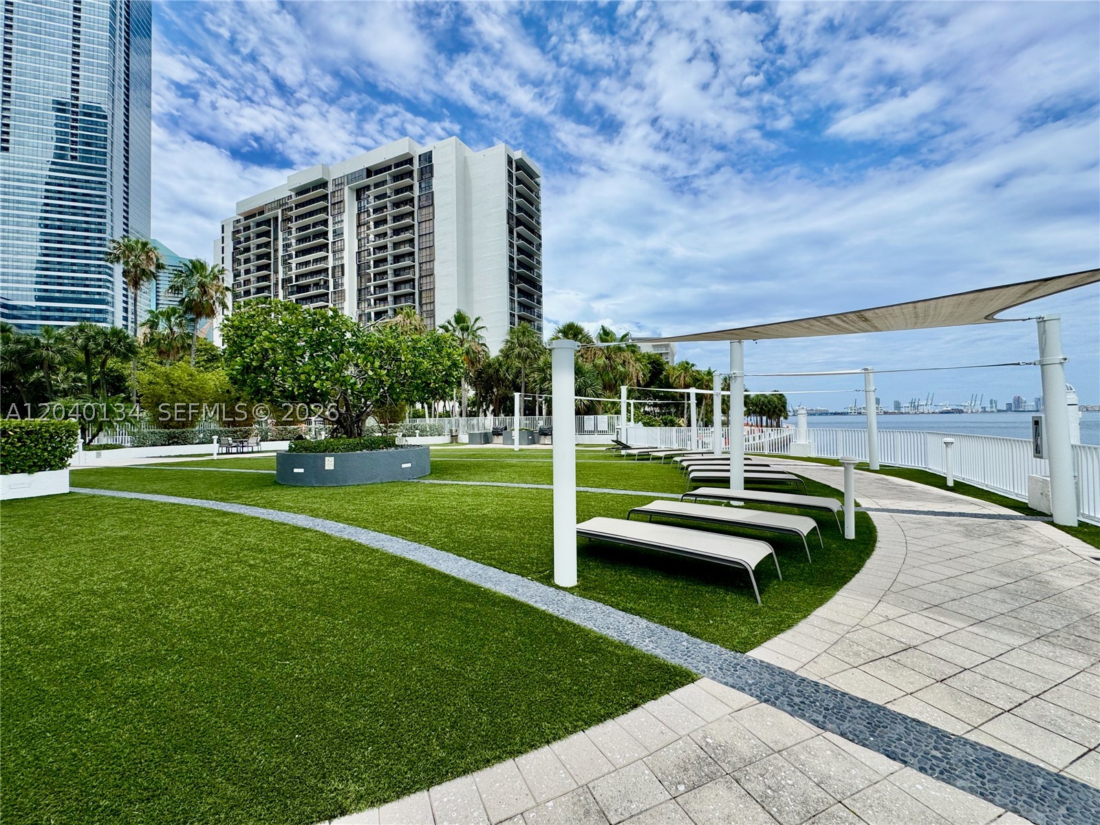 200 SE 15th Rd #9I, Miami FL 33129