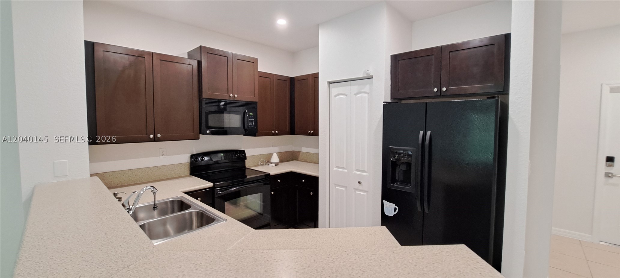 3526 NW 29th Ct #3526, Lauderdale Lakes FL 33311
