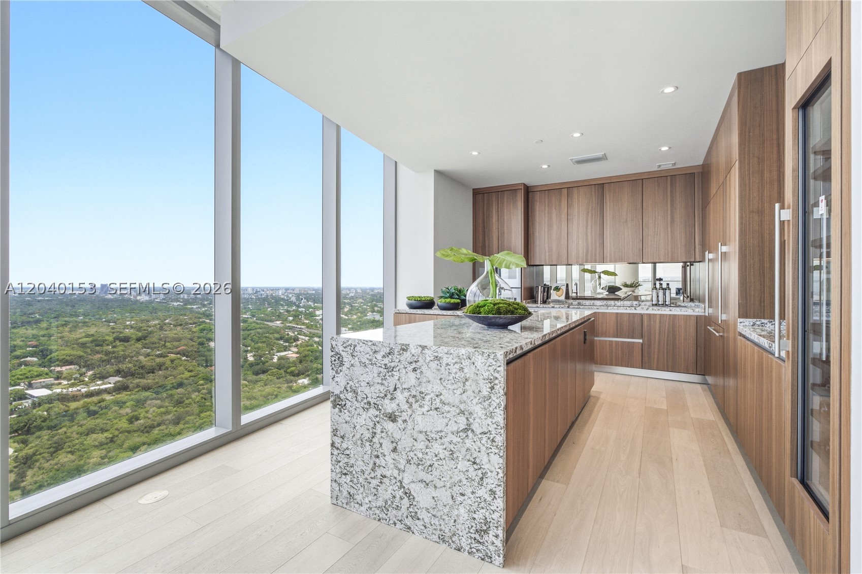 175 SE 25th. #3401/3402, Miami FL 33129