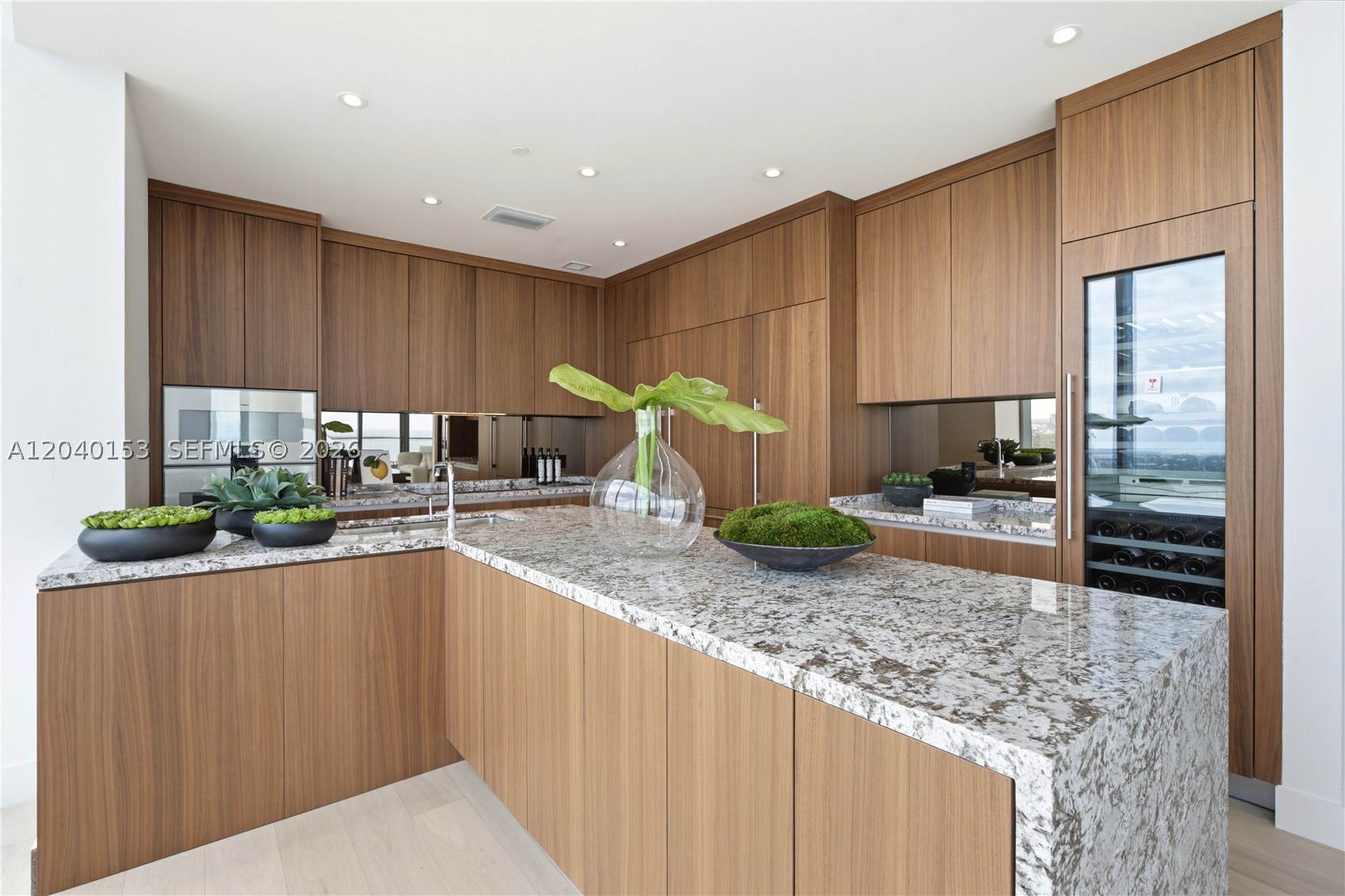175 SE 25th. #3401/3402, Miami FL 33129