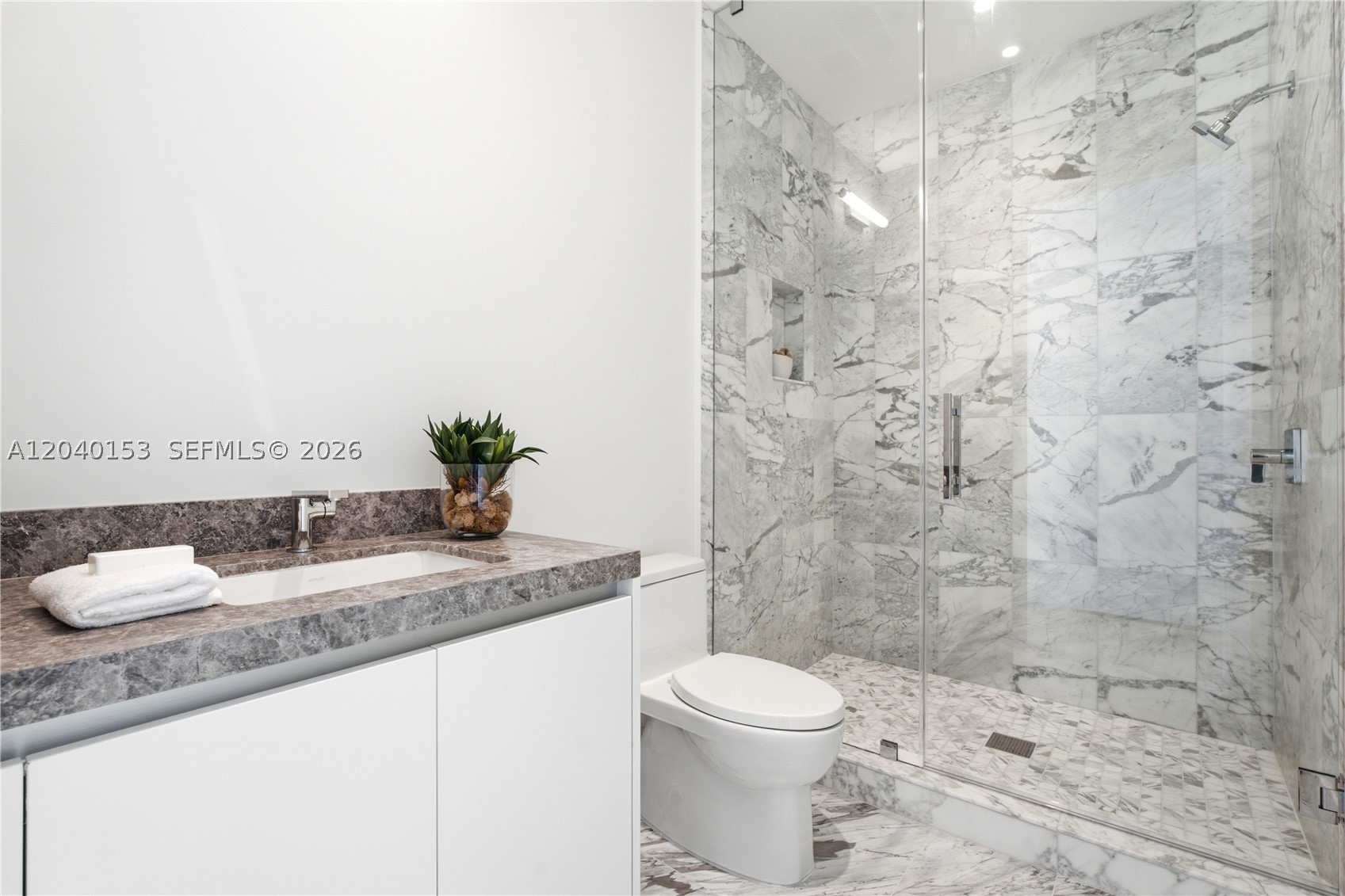 175 SE 25th. #3401/3402, Miami FL 33129