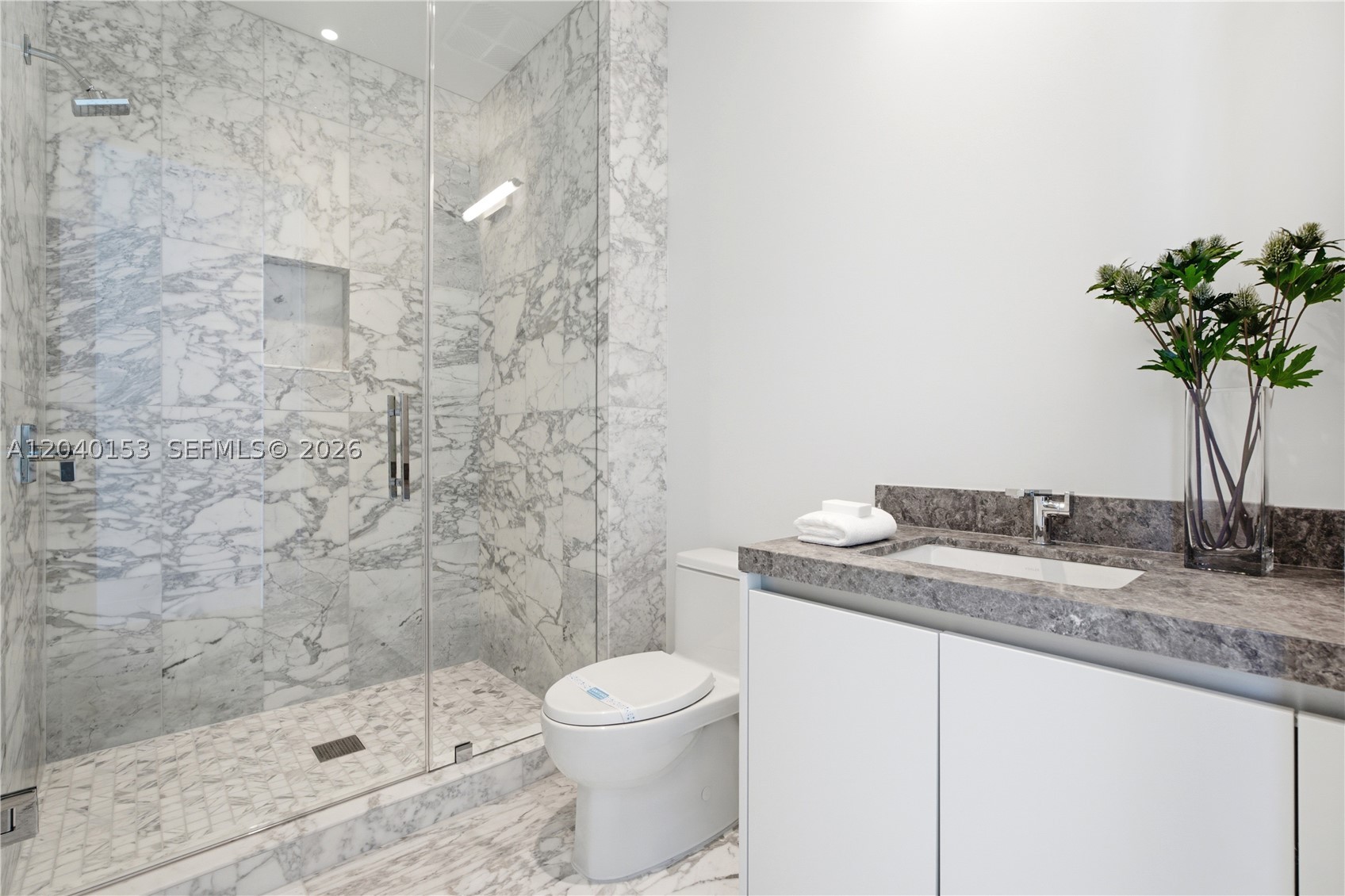 175 SE 25th. #3401/3402, Miami FL 33129