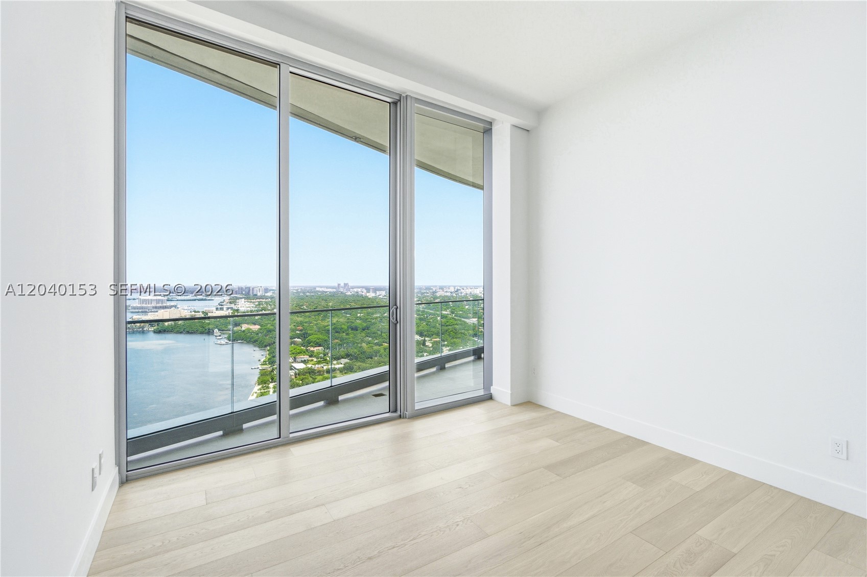 175 SE 25th. #3401/3402, Miami FL 33129