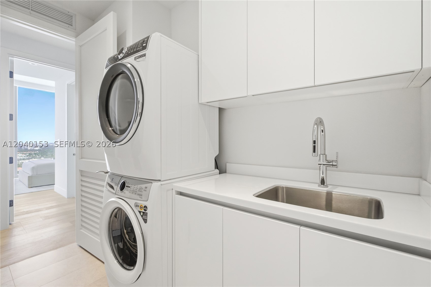 175 SE 25th. #3401/3402, Miami FL 33129