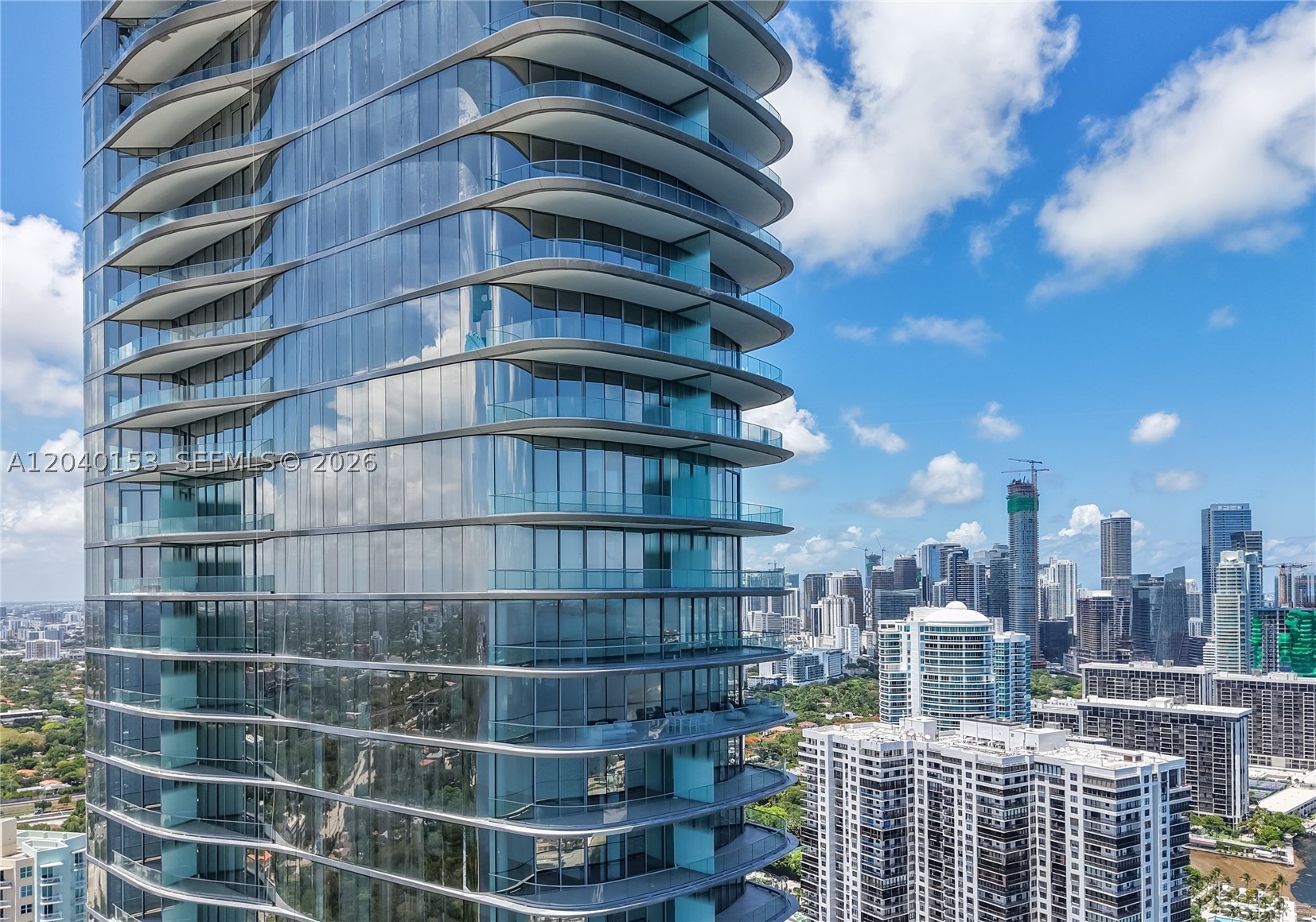 175 SE 25th. #3401/3402, Miami FL 33129