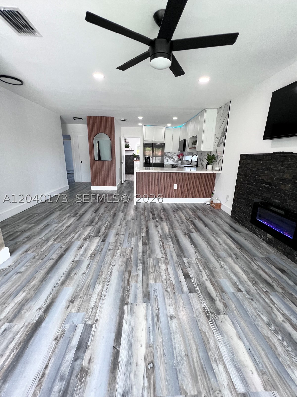 2425 SW 26th Ln, Miami FL 33133