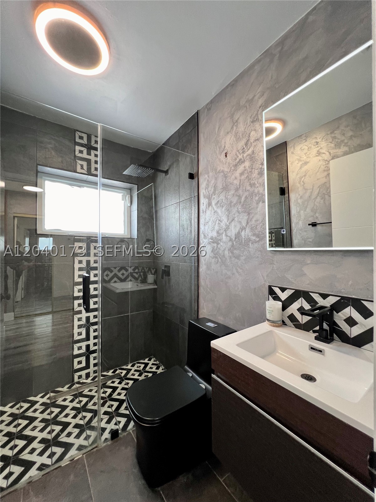 2425 SW 26th Ln, Miami FL 33133