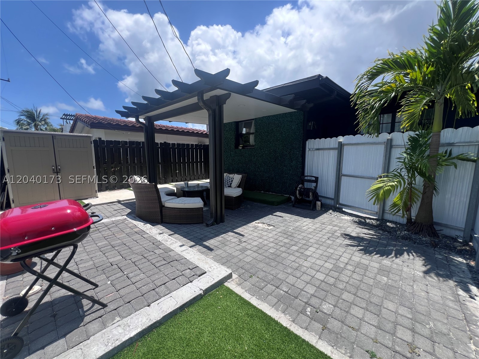 2425 SW 26th Ln, Miami FL 33133