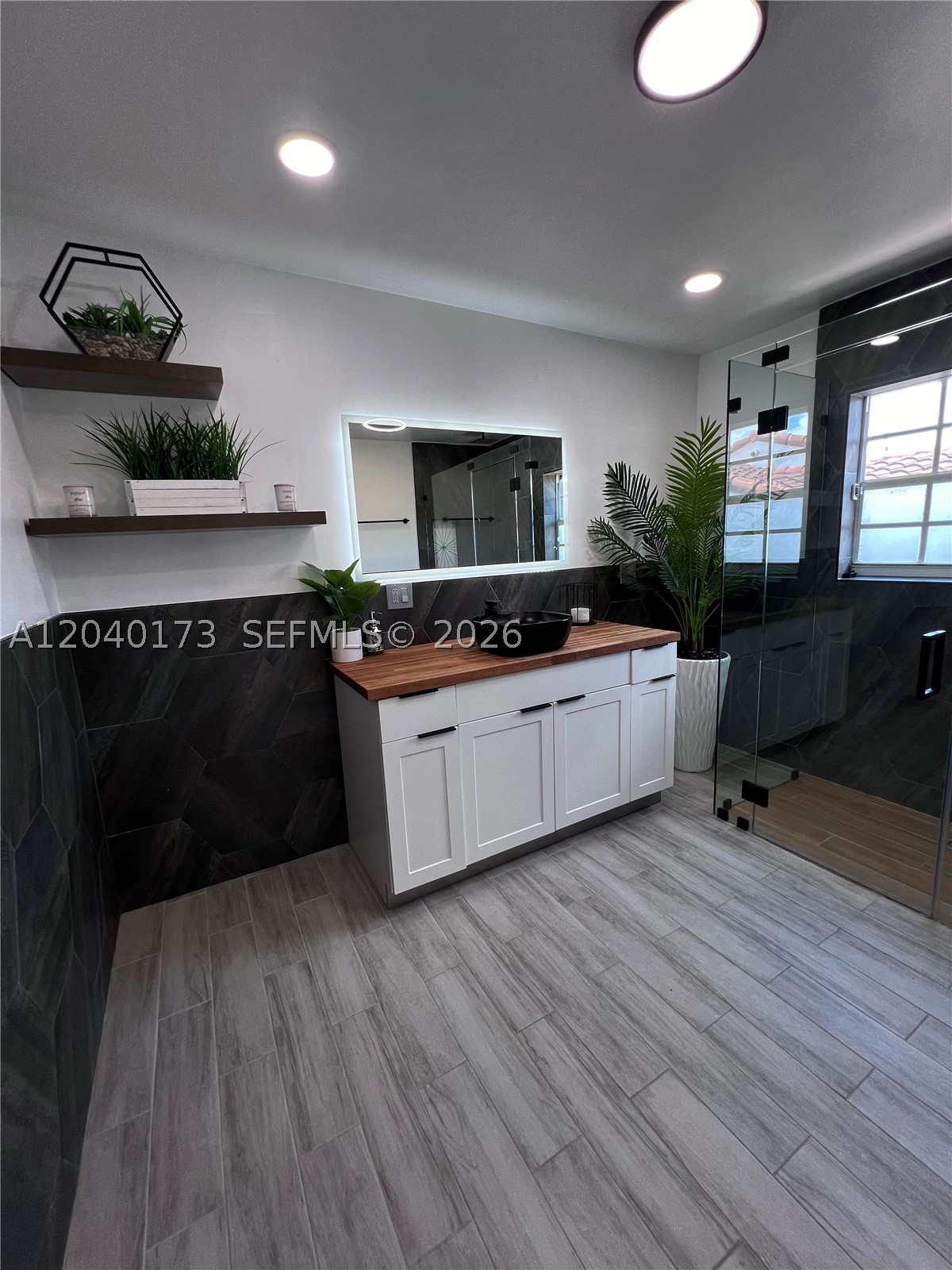 2425 SW 26th Ln, Miami FL 33133