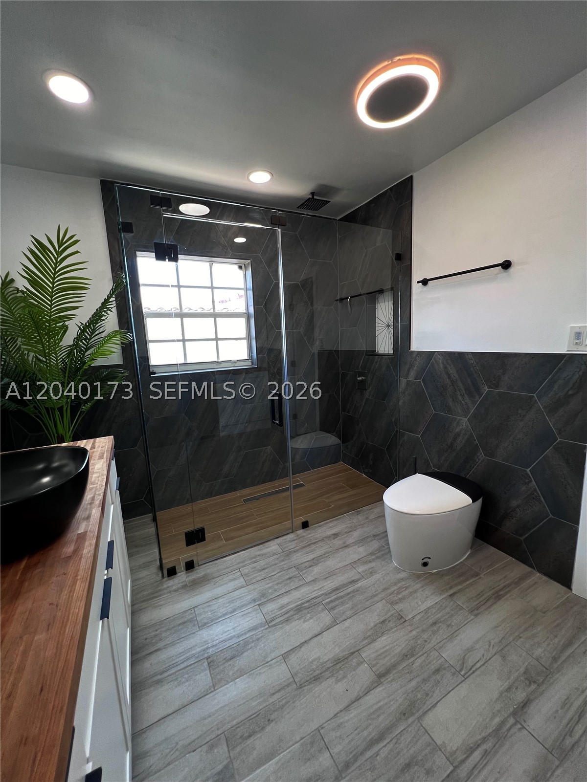 2425 SW 26th Ln, Miami FL 33133