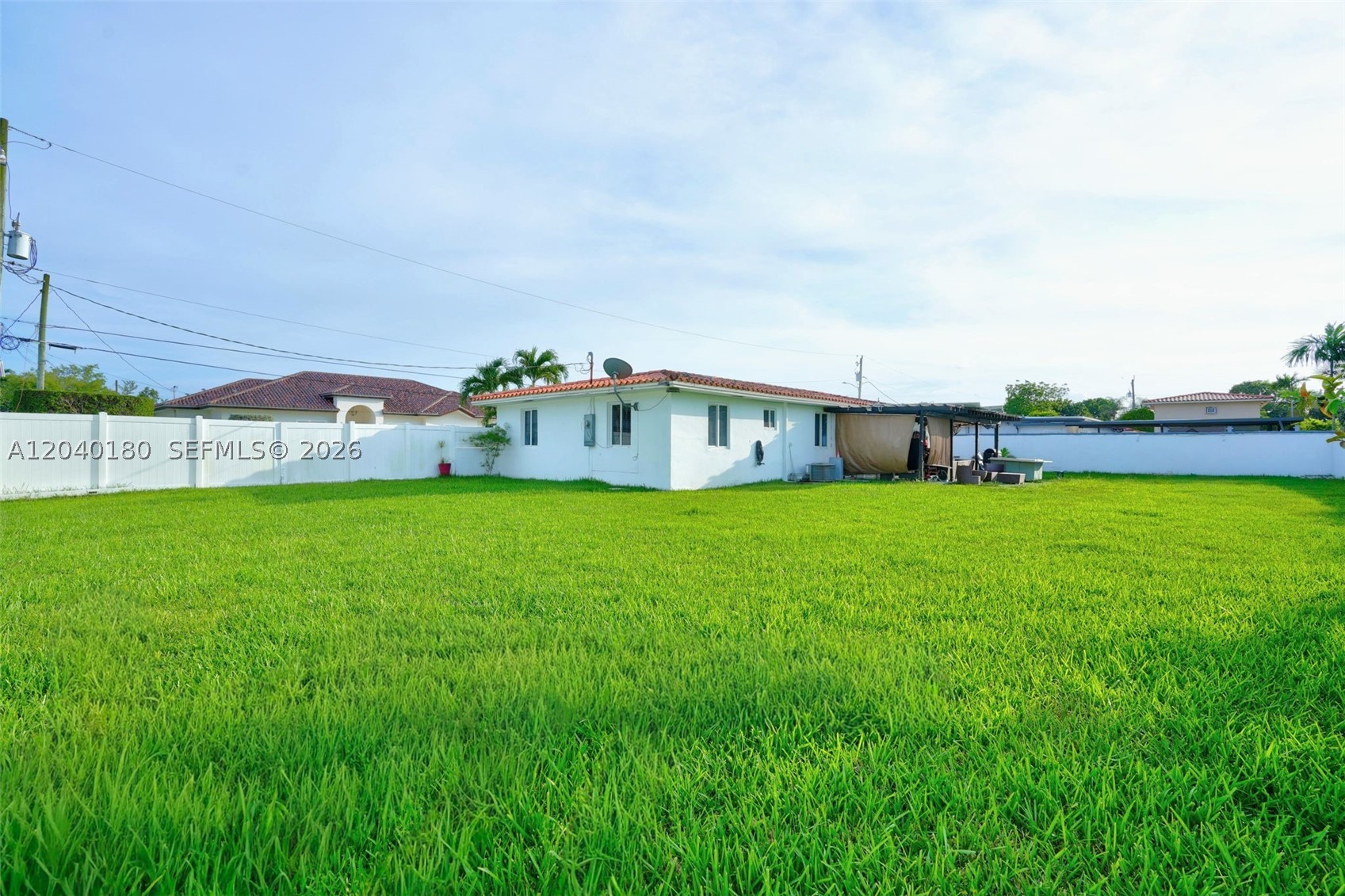 9535 SW 42nd St, Miami FL 33165