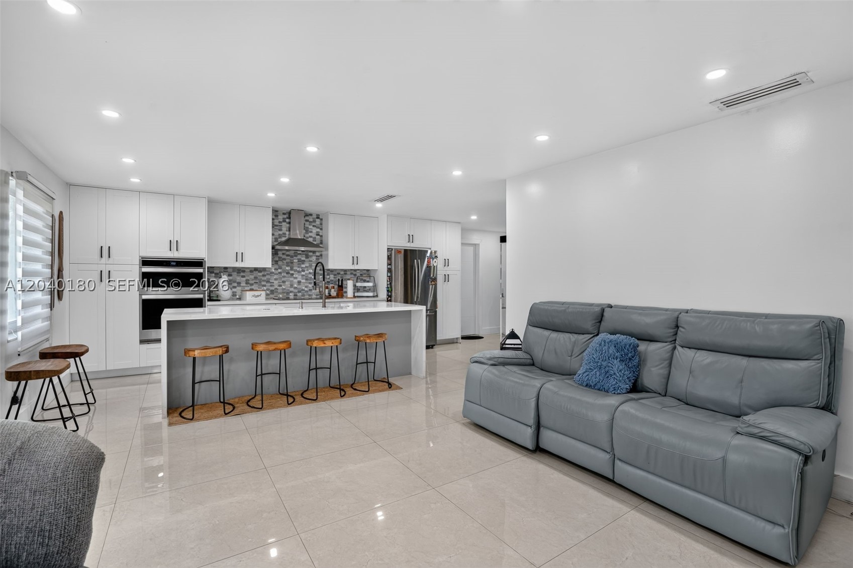 9535 SW 42nd St, Miami FL 33165
