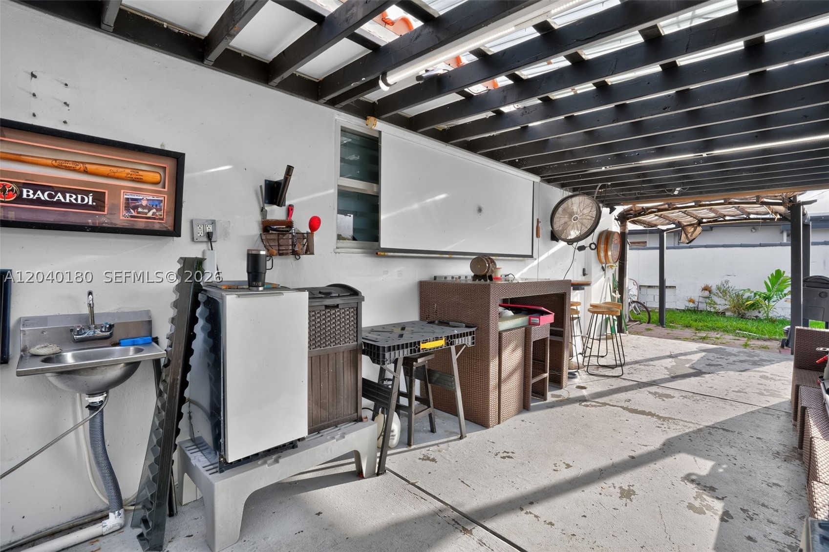 9535 SW 42nd St, Miami FL 33165