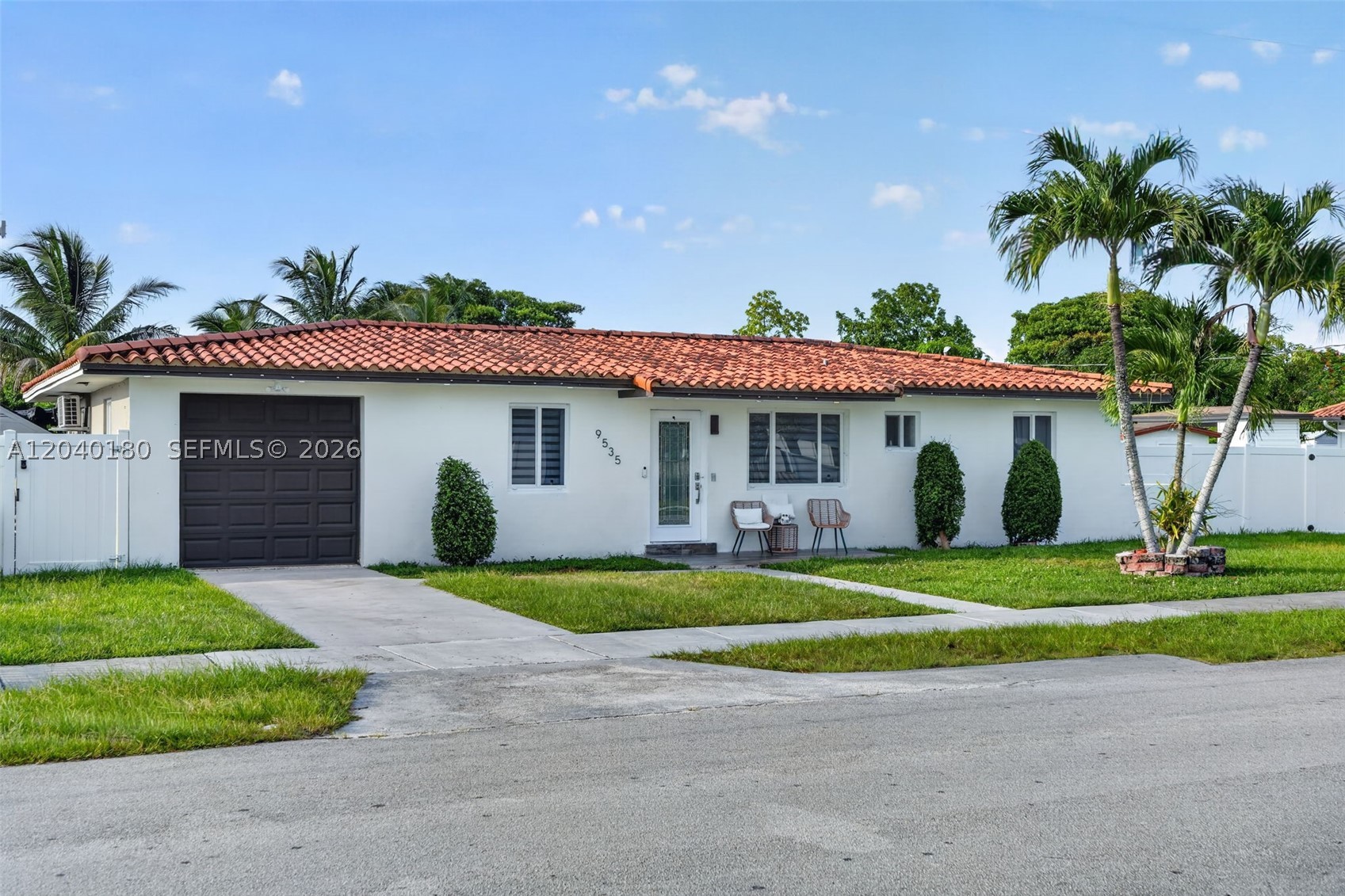9535 SW 42nd St, Miami FL 33165