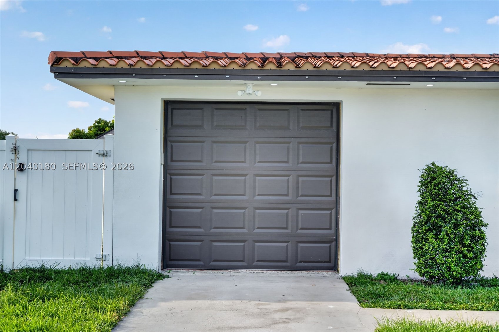 9535 SW 42nd St, Miami FL 33165