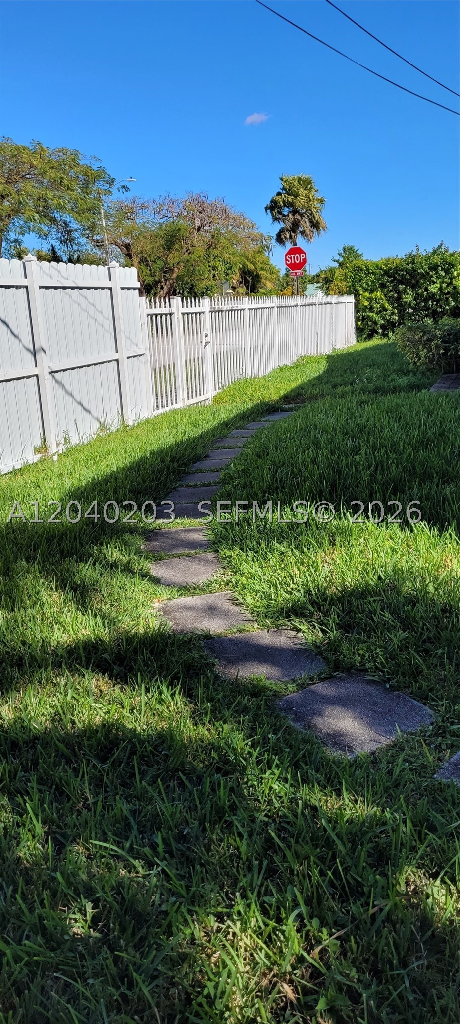 5200 SW 89th Pl, Miami FL 33165