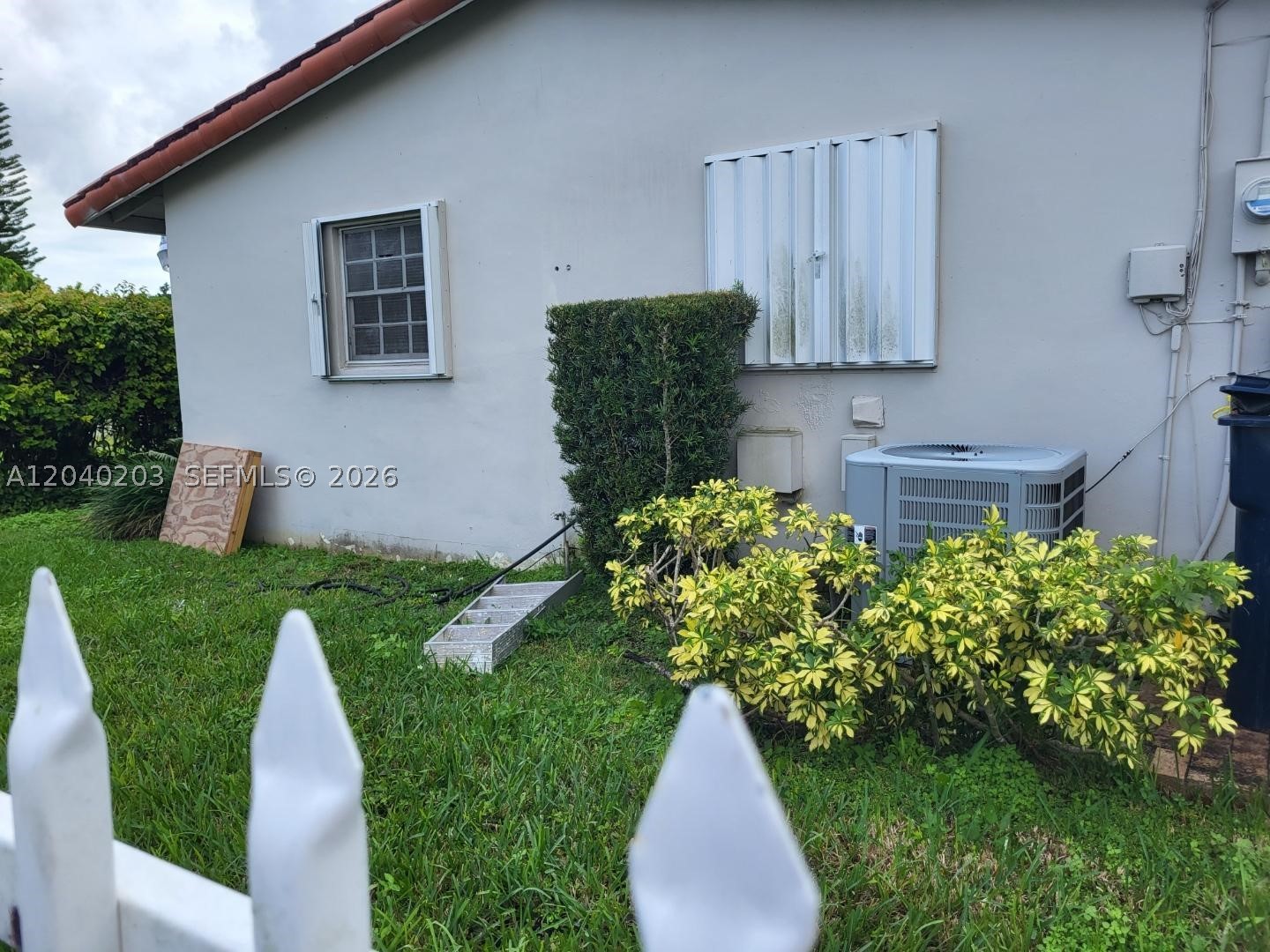 5200 SW 89th Pl, Miami FL 33165