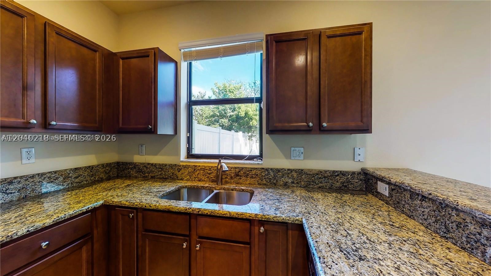 9073 W 33rd Ave, Hialeah FL 33018
