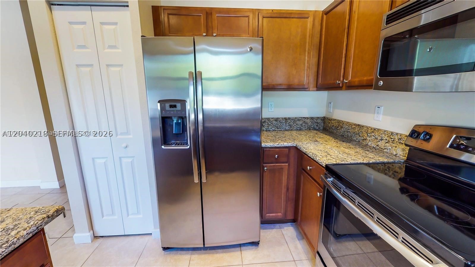 9073 W 33rd Ave, Hialeah FL 33018