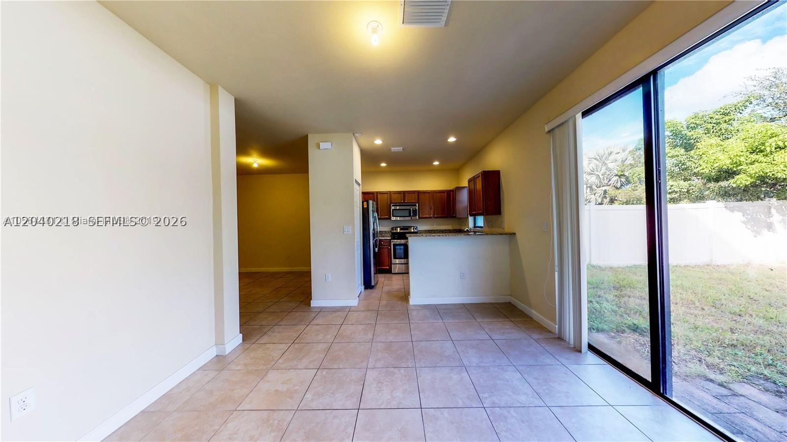 9073 W 33rd Ave, Hialeah FL 33018
