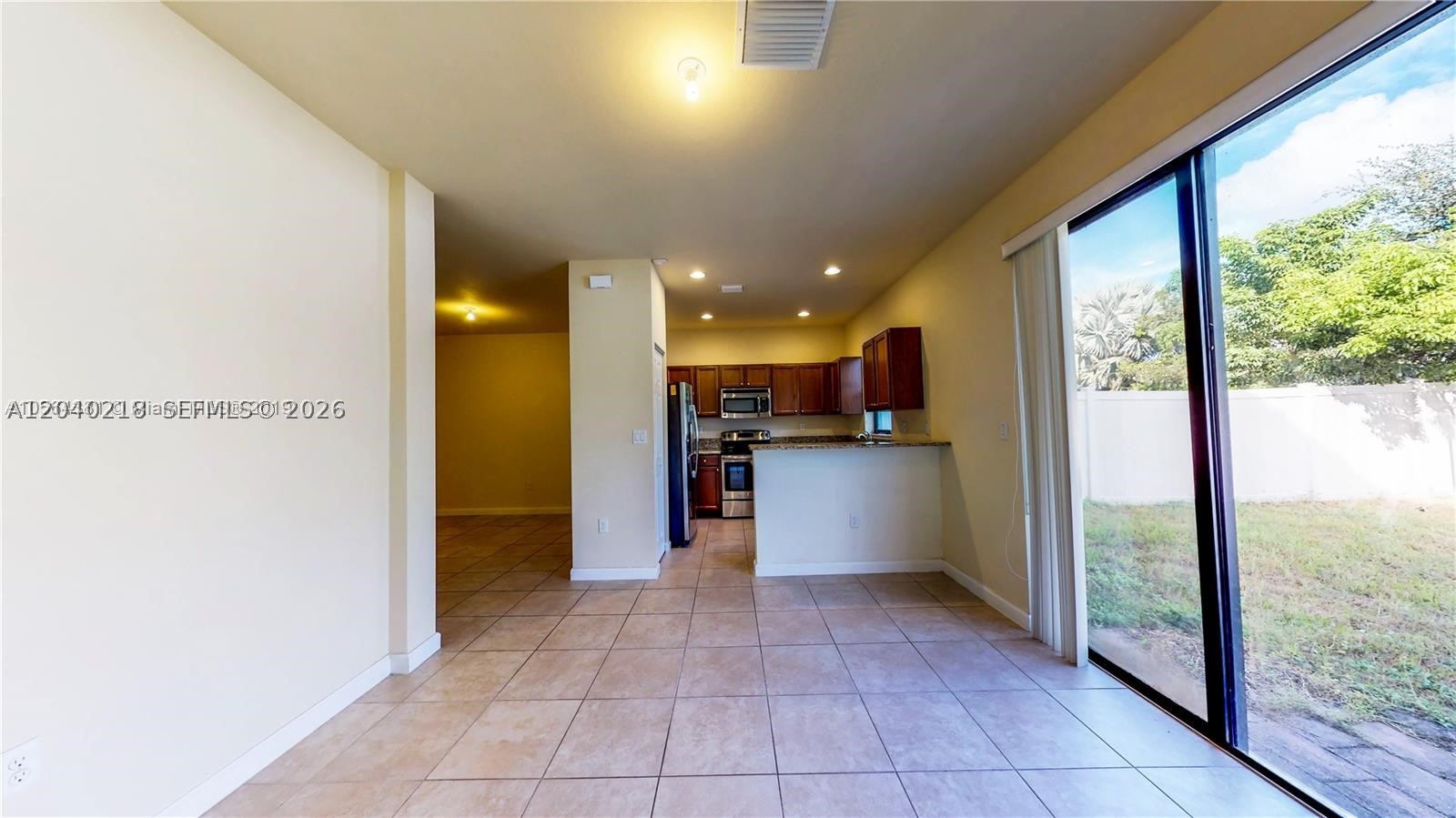 9073 W 33rd Ave, Hialeah FL 33018
