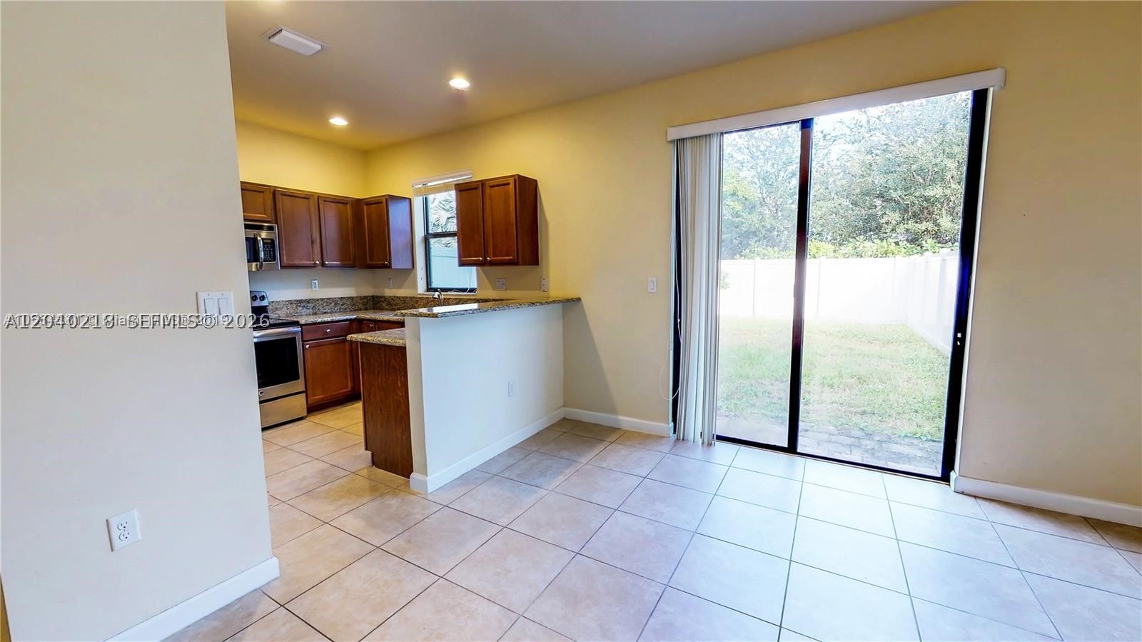9073 W 33rd Ave, Hialeah FL 33018