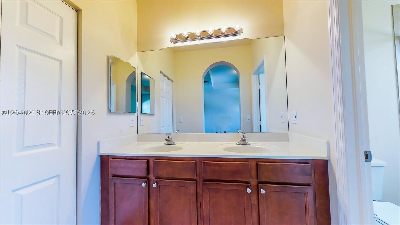 9073 W 33rd Ave, Hialeah FL 33018