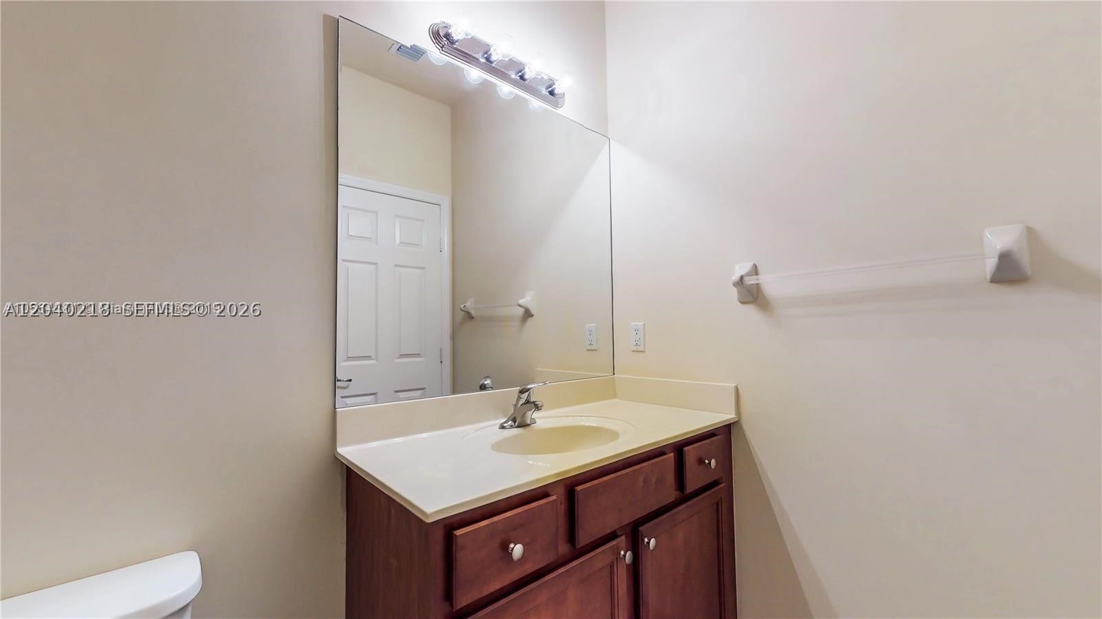 9073 W 33rd Ave, Hialeah FL 33018