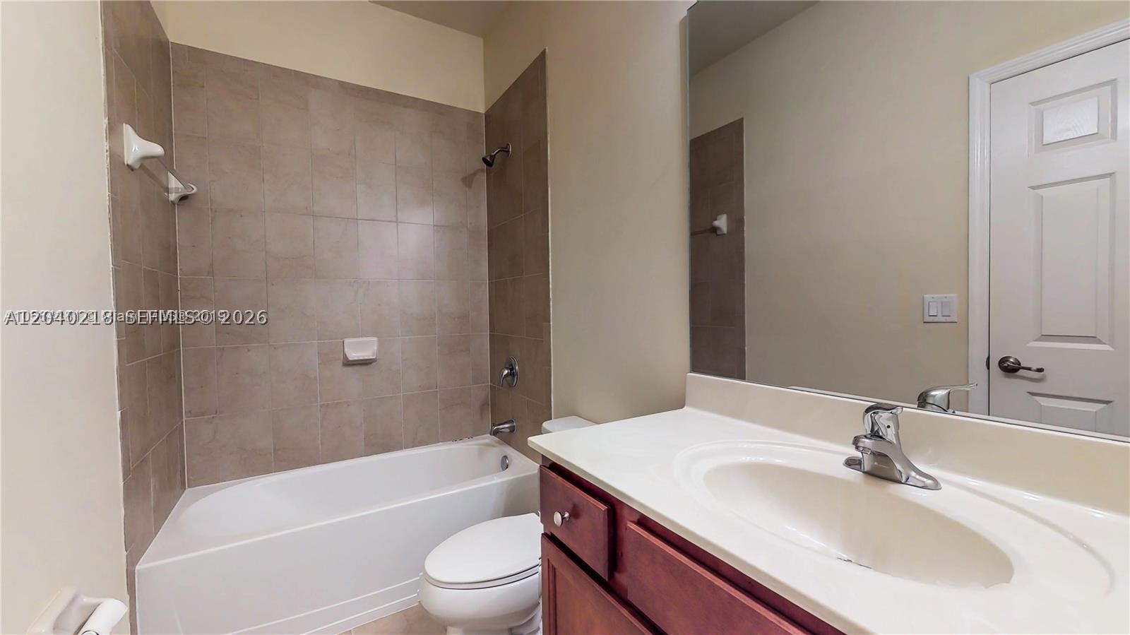 9073 W 33rd Ave, Hialeah FL 33018