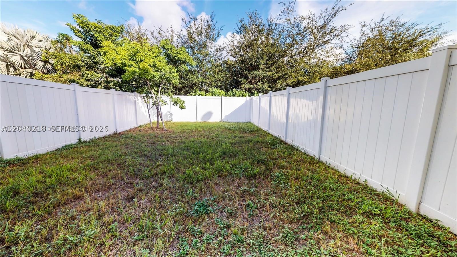 9073 W 33rd Ave, Hialeah FL 33018