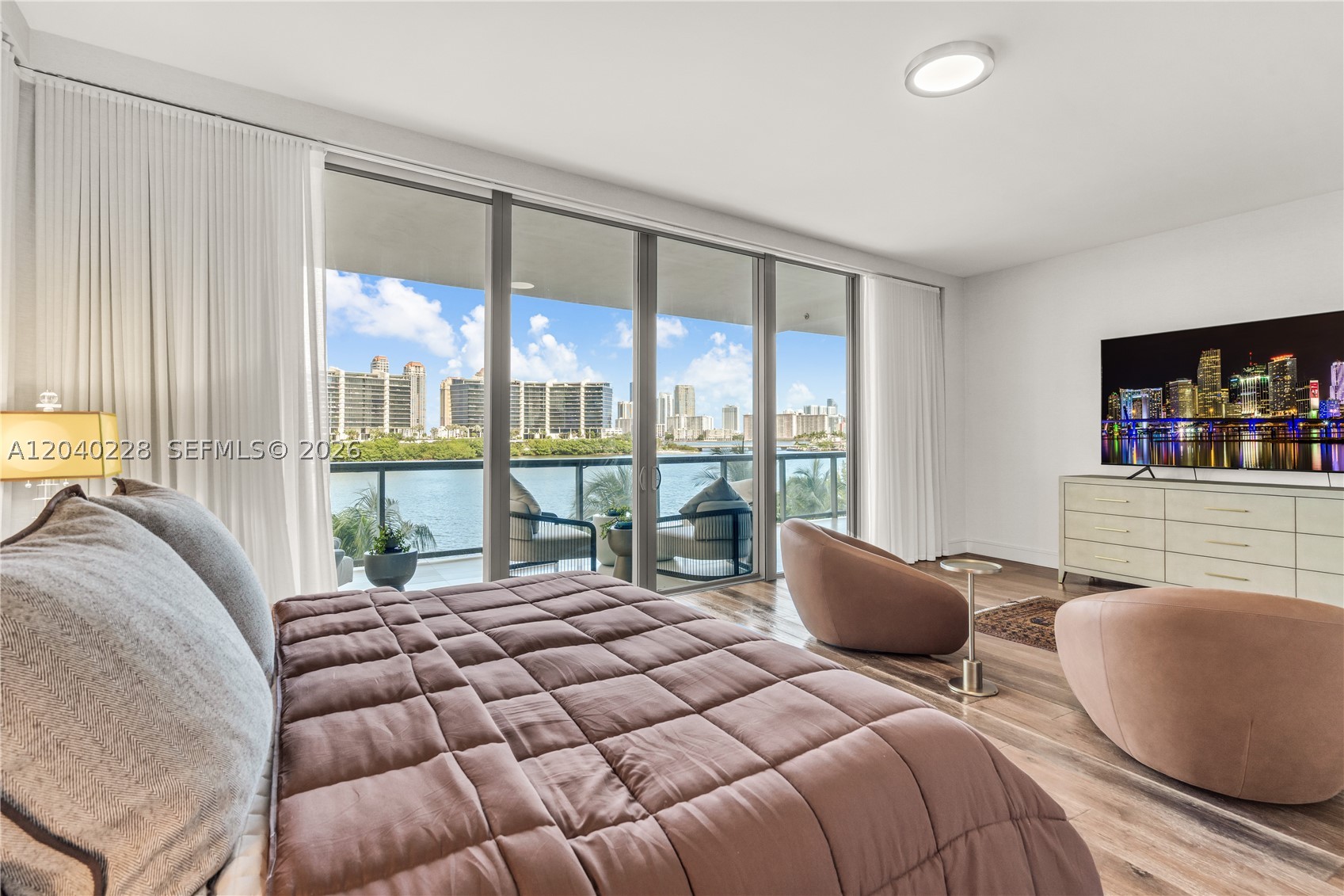3300 NE 188th St #318, Aventura FL 33180