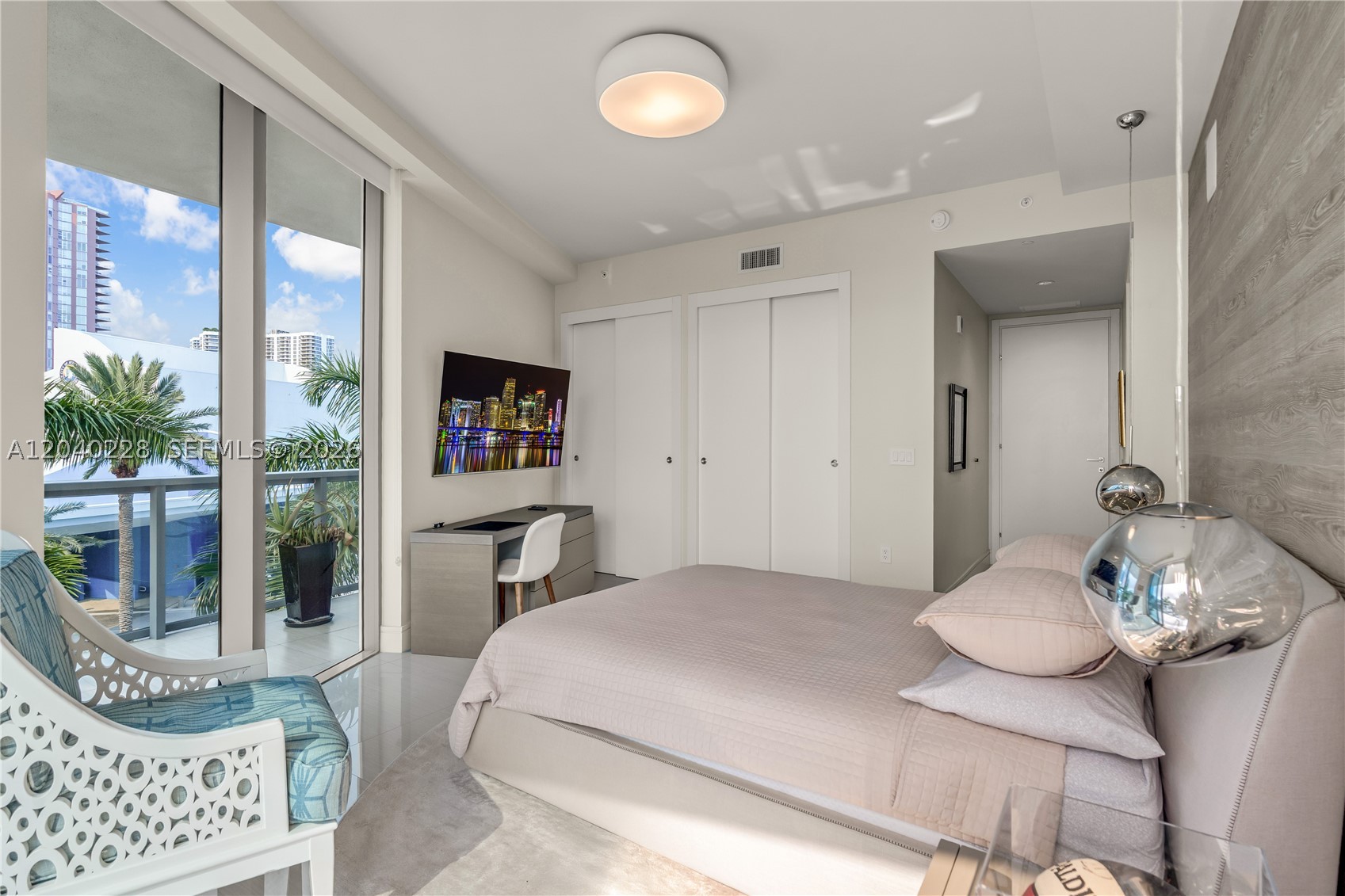 3300 NE 188th St #318, Aventura FL 33180