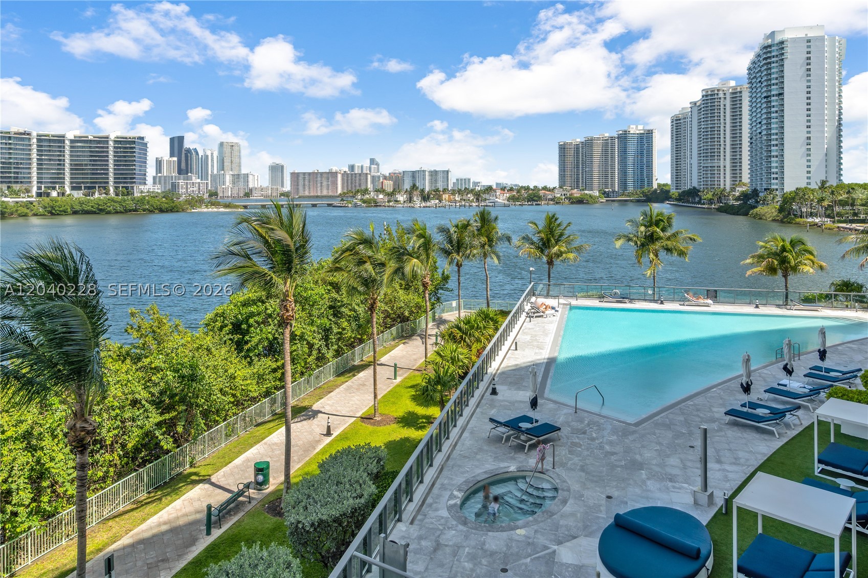 3300 NE 188th St #318, Aventura FL 33180