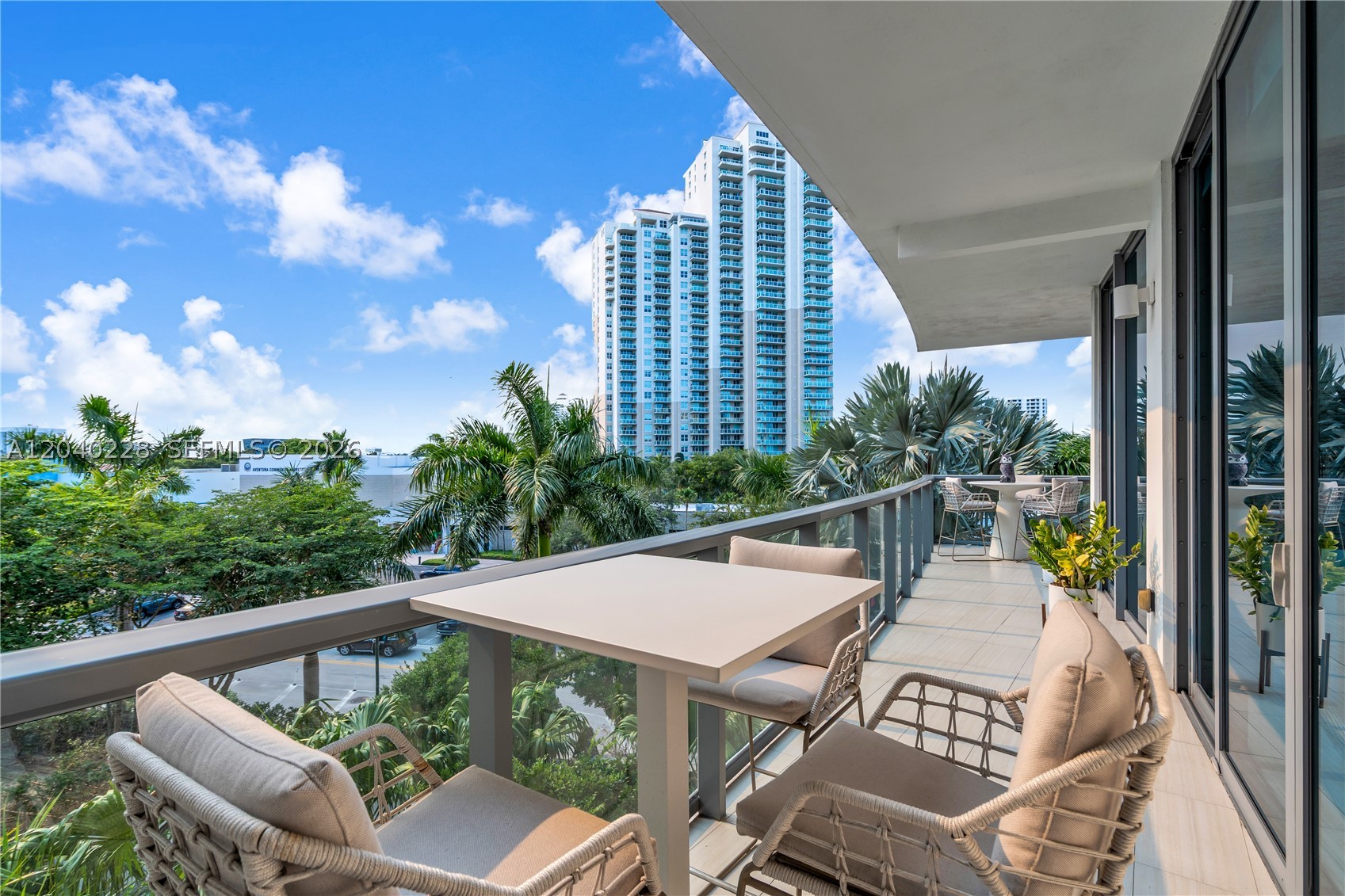 3300 NE 188th St #318, Aventura FL 33180