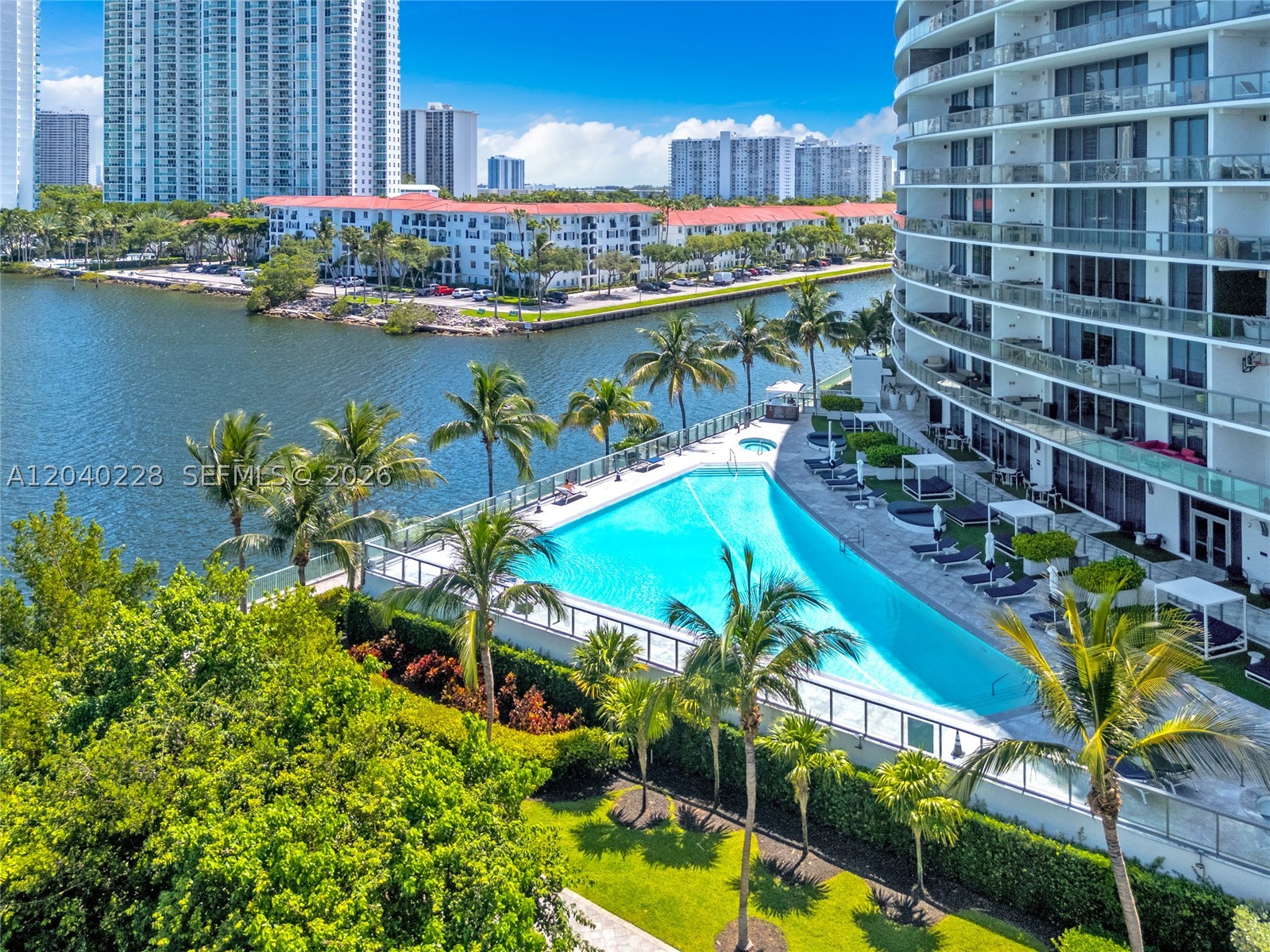 3300 NE 188th St #318, Aventura FL 33180