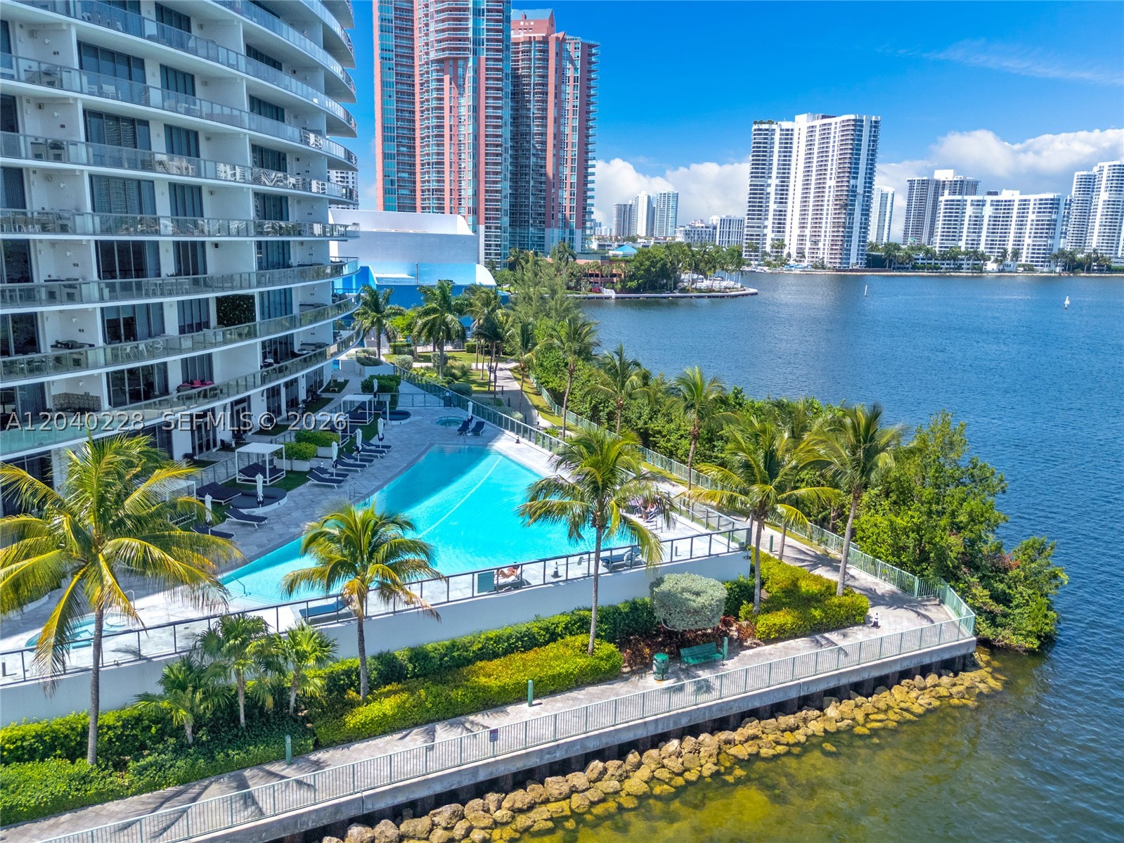 3300 NE 188th St #318, Aventura FL 33180